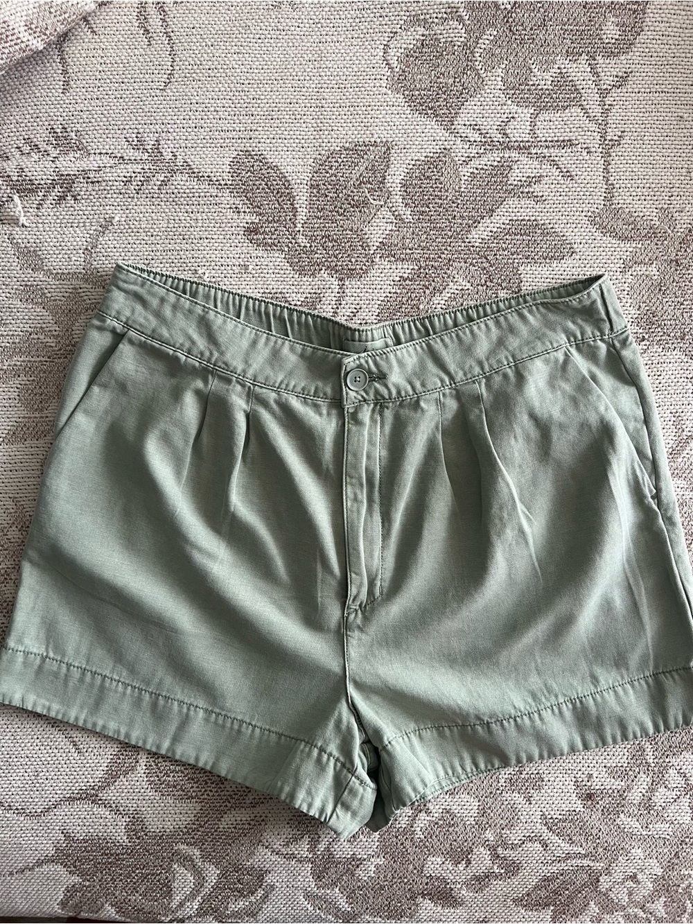 Joie Sage Green Linen Blend Tailored Shorts Size Large